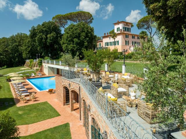 Villa Valentini Bonaparte gardens and event setting